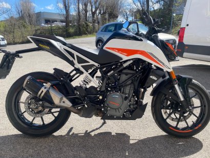 KTM DUKE 390